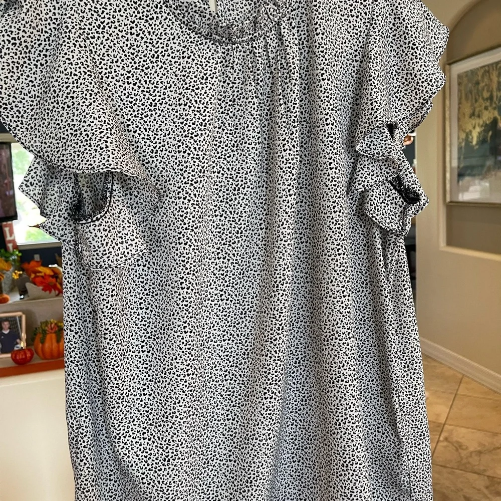Women’s LG White & Black Print Philosophy Blouse, Never Worn - Picture 2 of 6